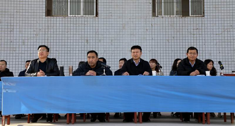 2、出席獎懲大會的學院領導.JPG