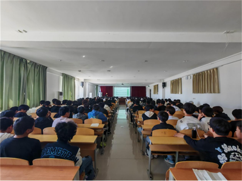 “繪就專業(yè)藍(lán)圖,啟航學(xué)業(yè)新程”—機(jī)電工程系開展2025級學(xué)生專業(yè)介紹(2)309.png “繪就專業(yè)藍(lán)圖,啟航學(xué)業(yè)新程”—機(jī)電工程系開展2025級學(xué)生專業(yè)介紹(2)309.png