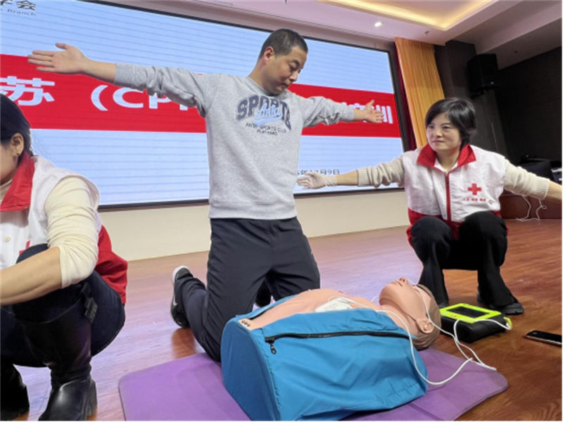 12-11(�����?��(y��ng)�����o(h��)��Ӗ(x��n)�x�ܽ��T�?���ΌW(xu��)Ժ��ȫ���ϡ��������мtʮ�֕�(hu��)�M(j��n)У�?- ����1370.png